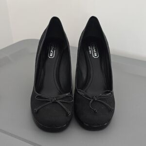Coach Black Bow-Detail Round-Toe Pumps